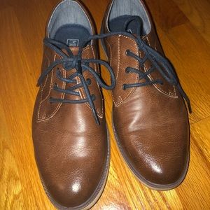 Men’s dress shoes